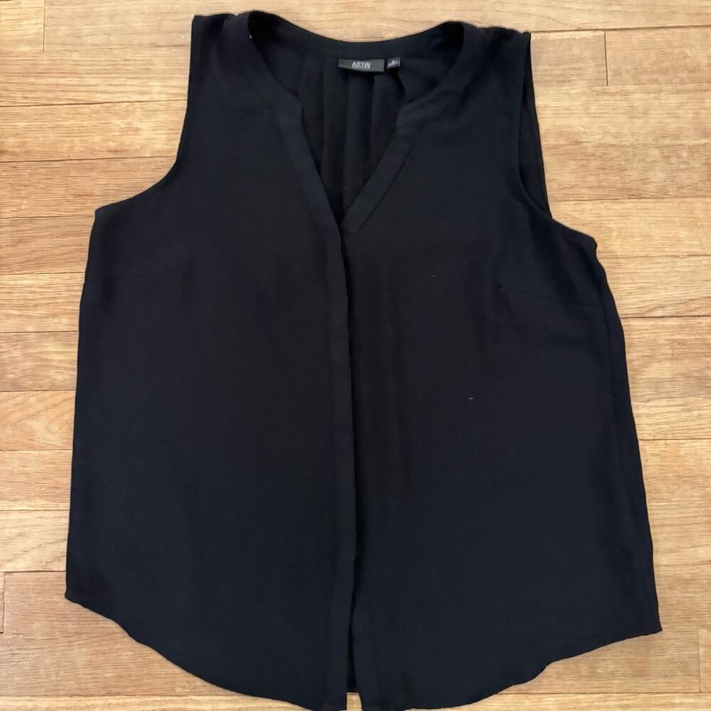 APT 9 black hidden button front V-neck blouse tank top size medium M
b69
